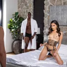 Emily Willis in 'Starlet'